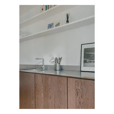 2 Pièces 20e Appartement *